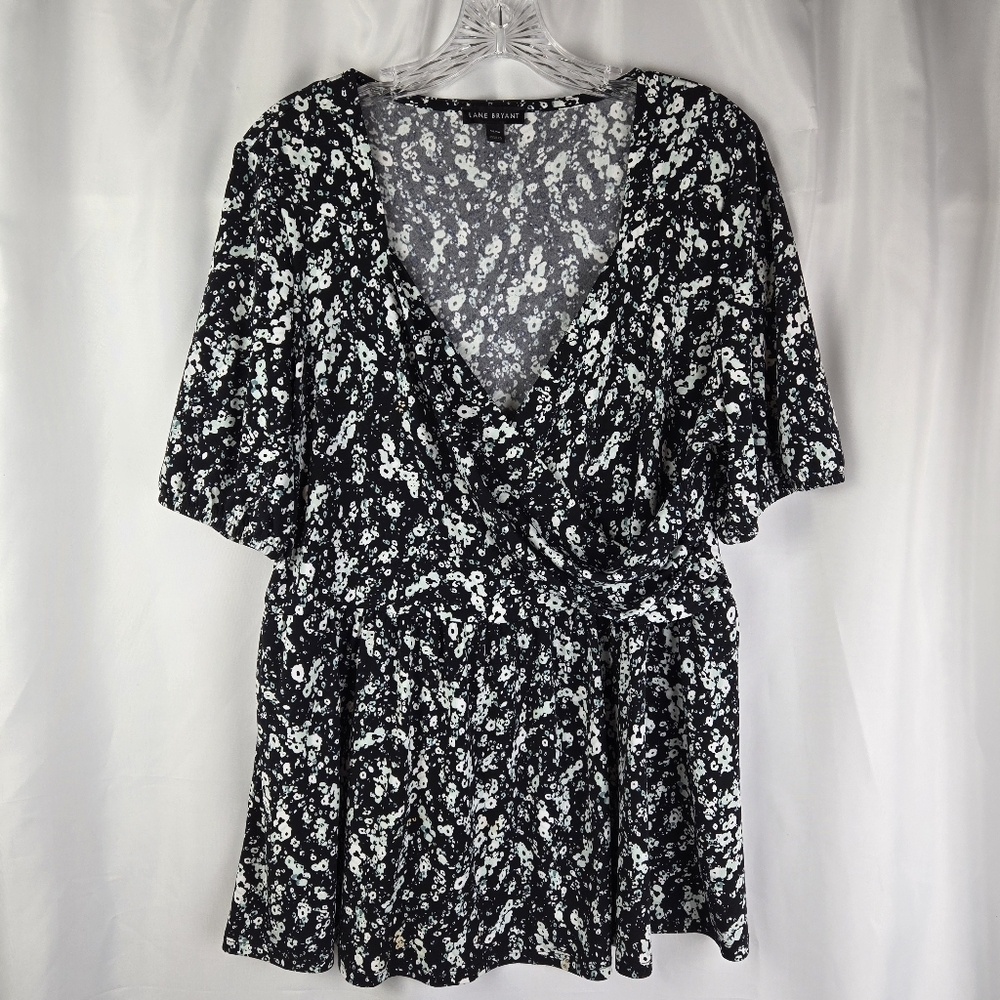 Lane Bryant Black White Blue Floral Faux Wrap Peplum Blouse Top Plus Size 14/16